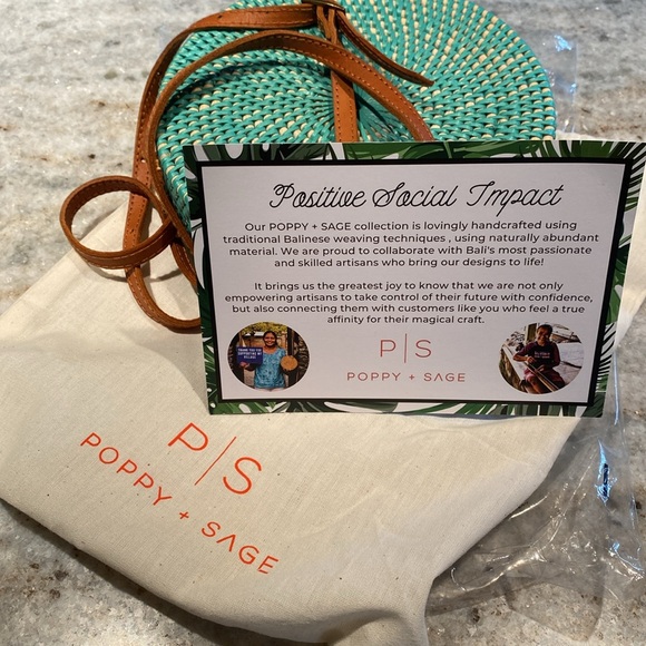 Poppy + Sage rattan cross body bag. Perfect for summer! 7.5” circumference. Cute - Picture 5 of 6